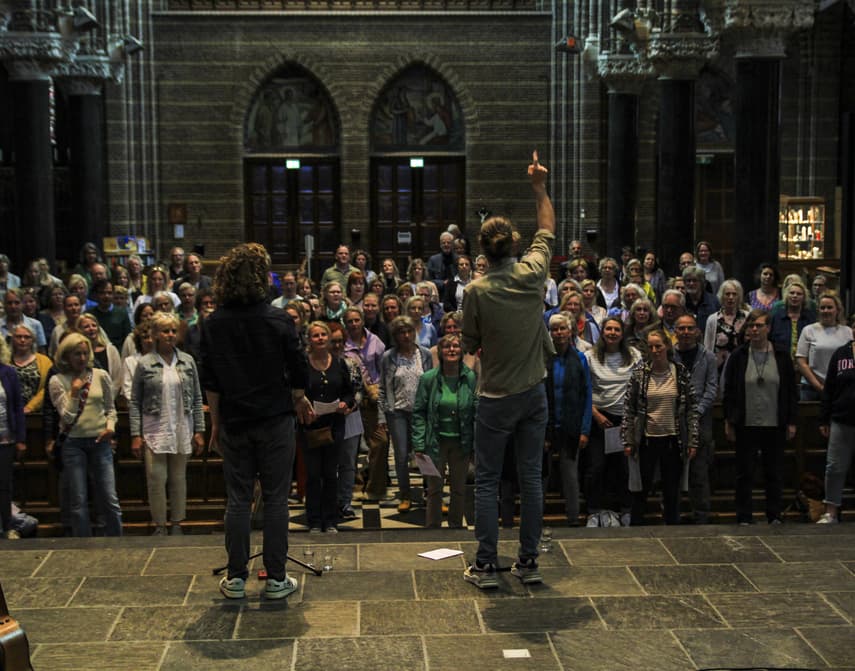 Popup Choir - Go your own way
